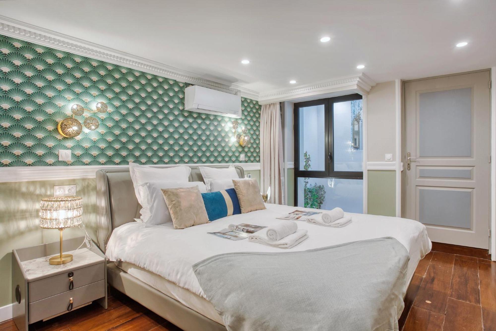 Elegant Triplex In Paris - Ideal For 10 - Aircon Екстериор снимка