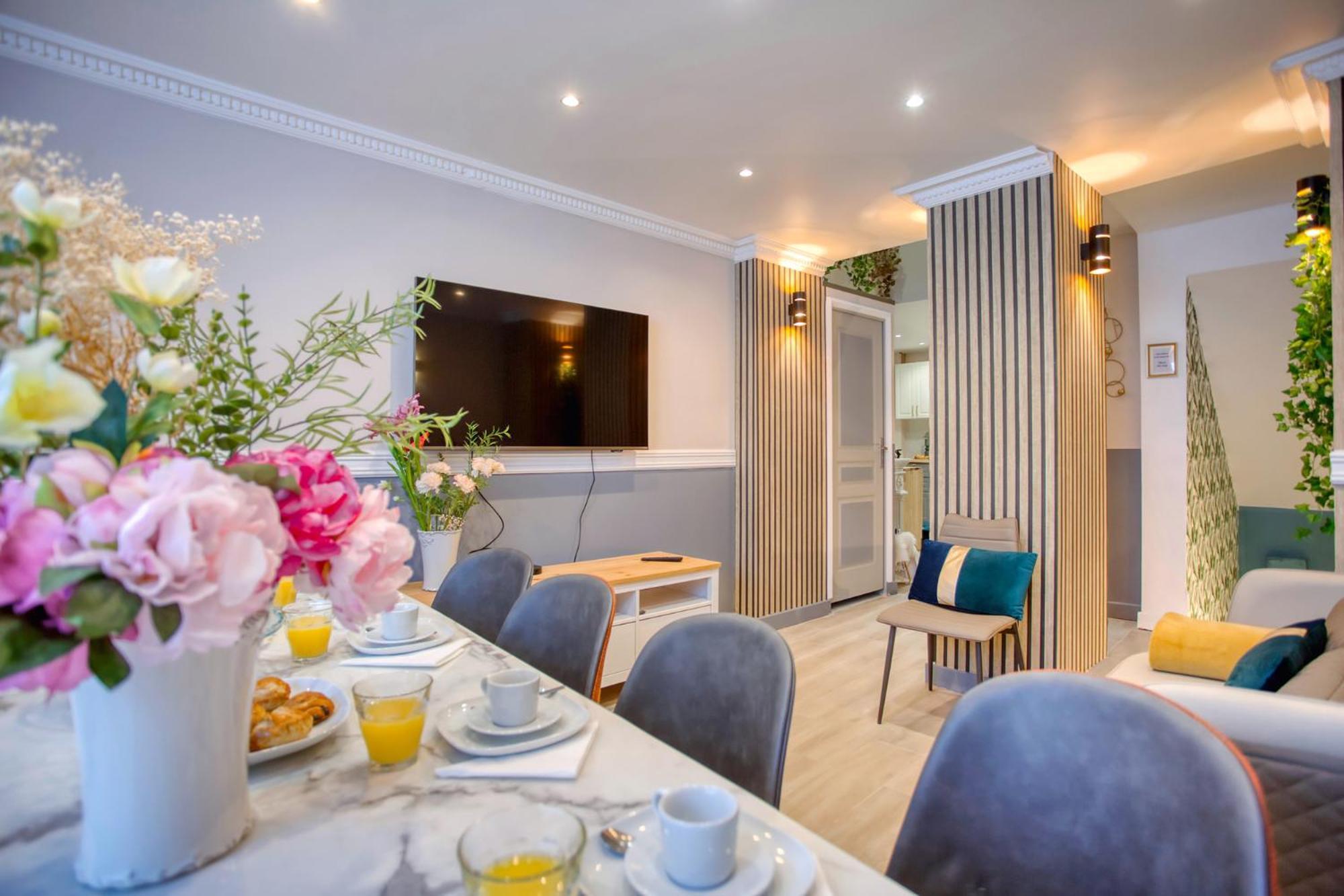 Elegant Triplex In Paris - Ideal For 10 - Aircon Екстериор снимка