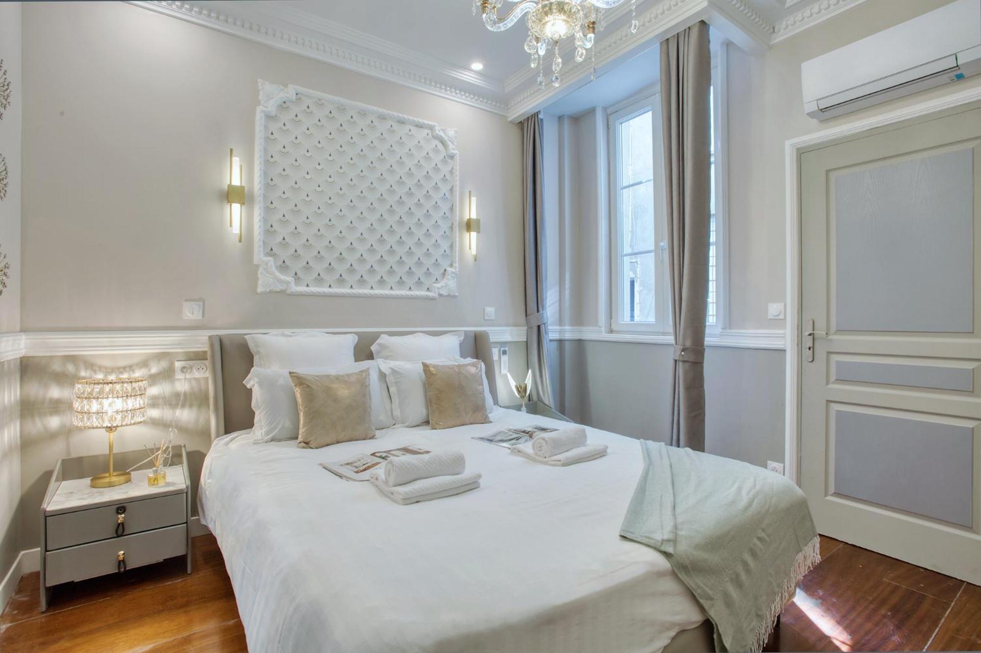 Elegant Triplex In Paris - Ideal For 10 - Aircon Екстериор снимка